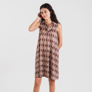 Vestido corto cuello y... 2